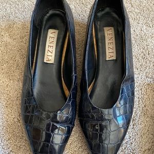 Patton shoes size 11 wide by Venezia